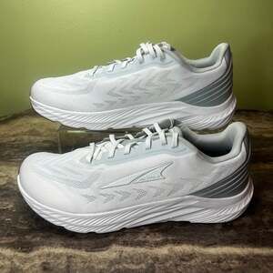 Altra Women's Rivera 4